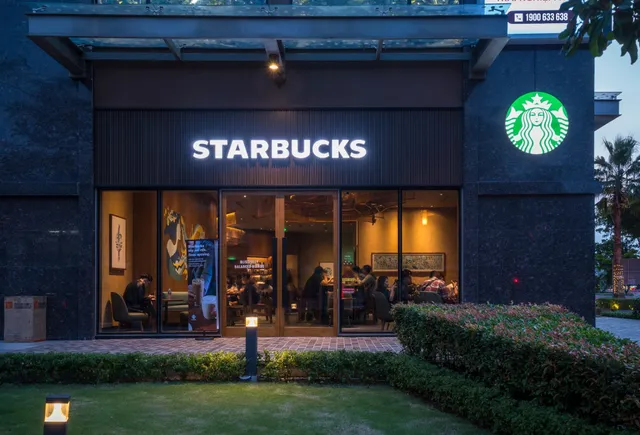 Starbucks Saigon Royal