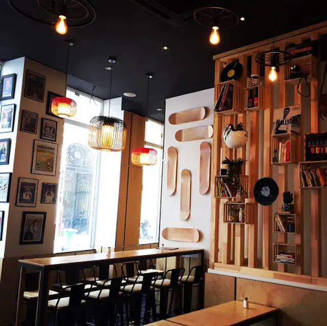 ROOMIES BONNE NOUVELLE - Burger Paris