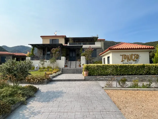 Hotel IONISO