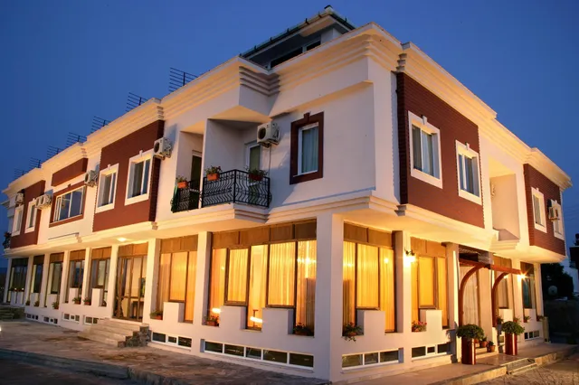 URLA PERA HOTEL
