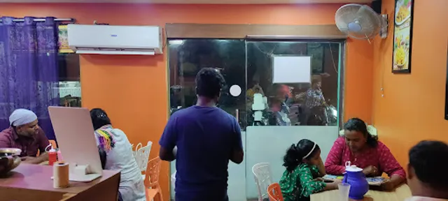 DARJEELING MOMO Pallikaranai