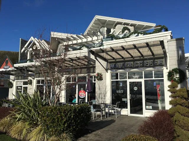 Waves Coffee House - Steveston