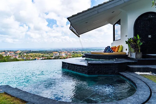 Villa Ocean's Height