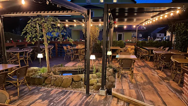 Restaurace U Jelena, Restaurant zum Hirsch