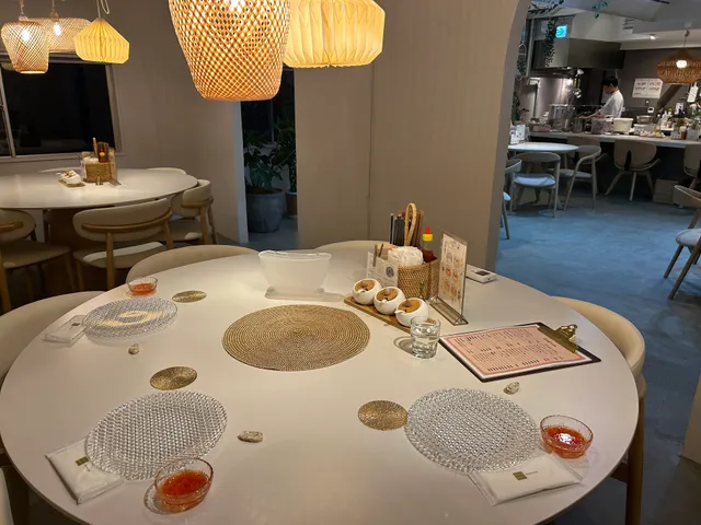 フォーと生春巻きのお店 amio.