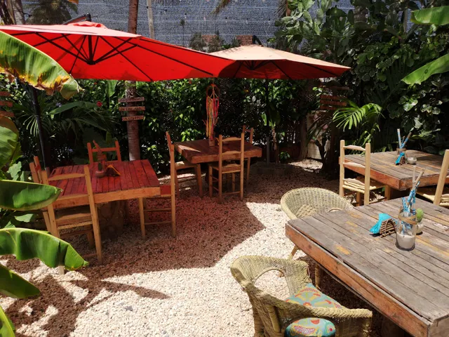 AmaLuna Vegan Lab & Pret a Manger