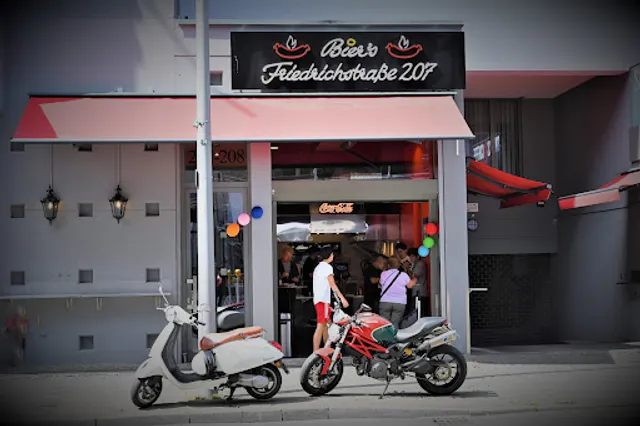 Bier's Currywurst - Checkpoint Charlie Friedrichstraße 207