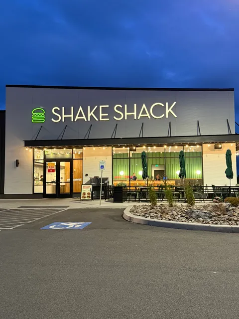 Shake Shack Henrietta