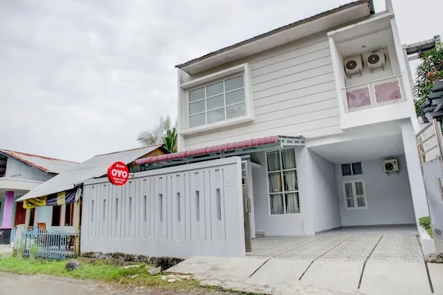 Super OYO 3690 Wisma Yani Syariah