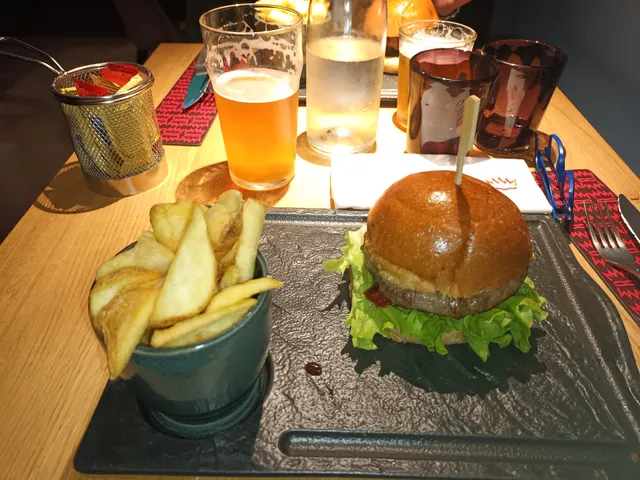 Burger Italian Factory