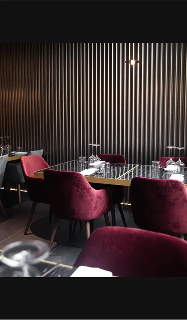 Nikawa | Sushi & Dimsum Restaurant