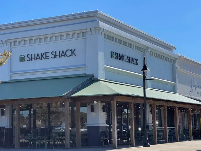 Shake Shack St. John's Town Center
