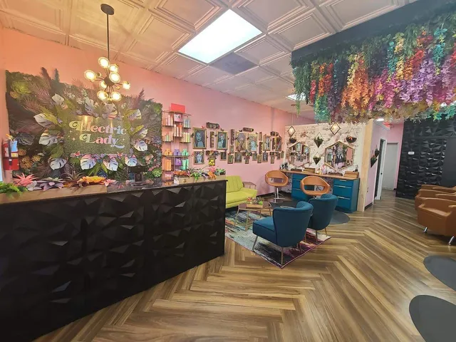 Neon Lux Salon & Spa