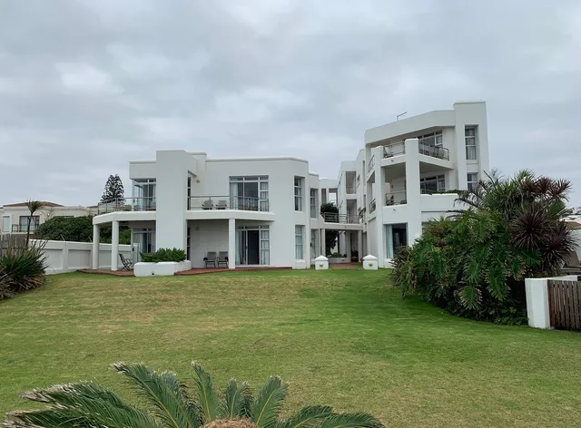 Diaz 15 House on the Bay