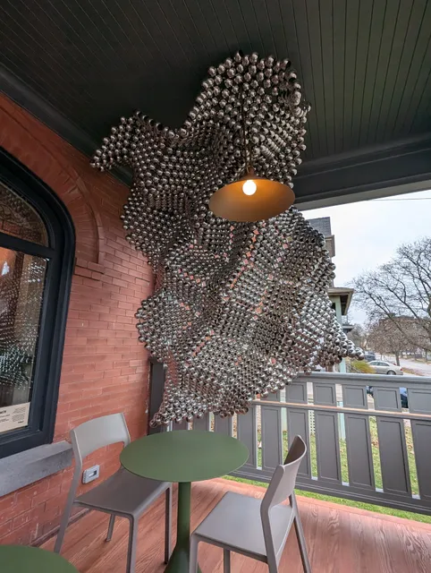 Holly's Neighbourhood Cafe & Bar