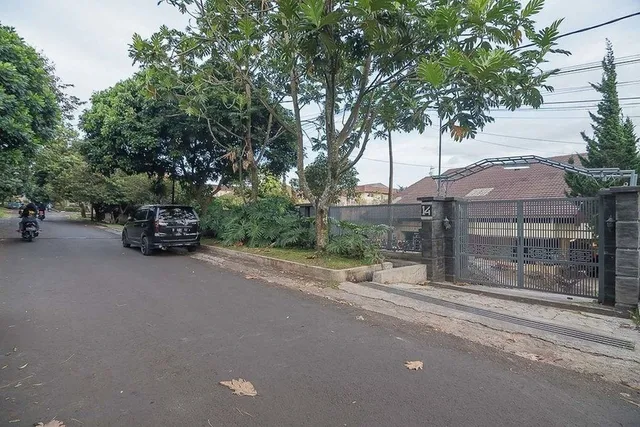 RedDoorz near Telkom Corporate University 2