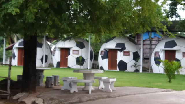 เดอะฟุตบอลเฮาส์ The Football House