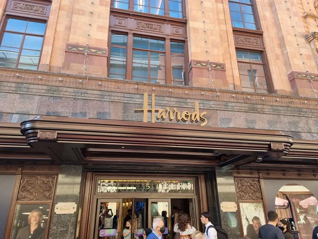 Harrods Café