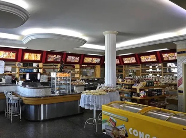 Padaria e Confeitaria Rainha Das Nações