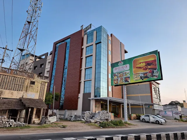 HOTEL HILLS TIRUPATTUR
