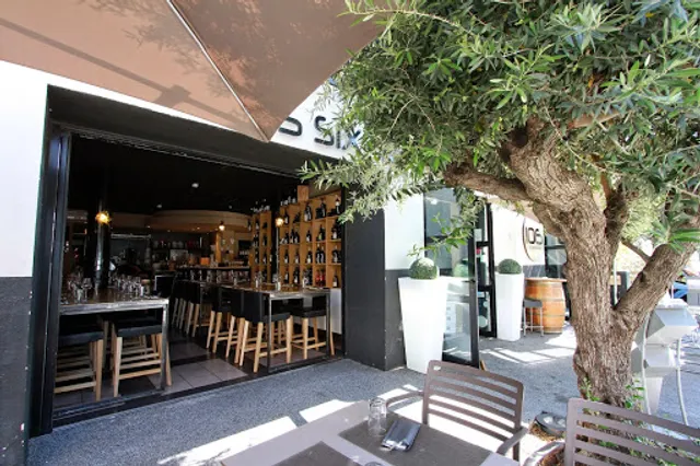 Le Sens Six Restaurant