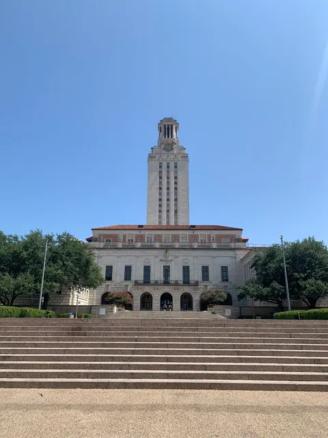 The University of Texas at Austin Main Building (MAI)