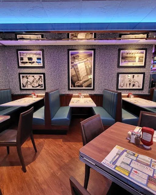 Holbrook Diner