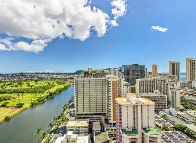 Ohia Waikiki Studio Suites