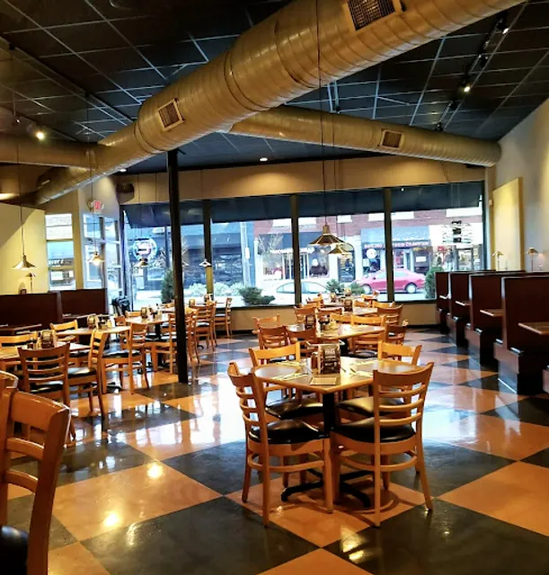 Dewey's Pizza - Cleveland Heights