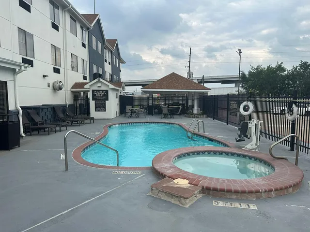 Candlewood Suites Houston NE - Stafford, an IHG Hotel