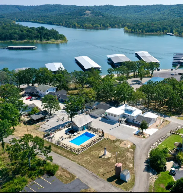 Lighthouse Lodge Resort