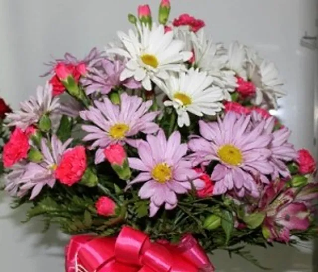 Sugar Creek Flowers Soaps Candles & Gifts