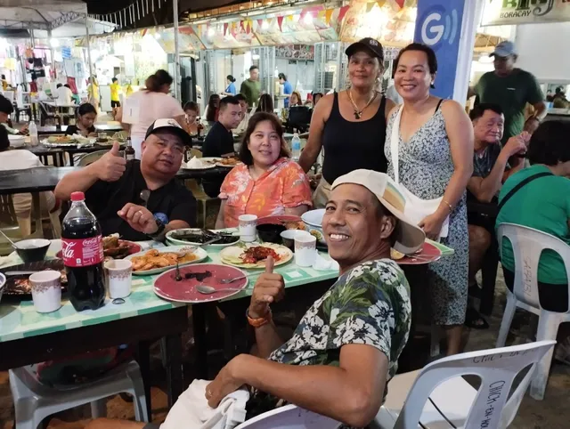 Regine's Seafoods Restaurant (Paluto/Dampa)