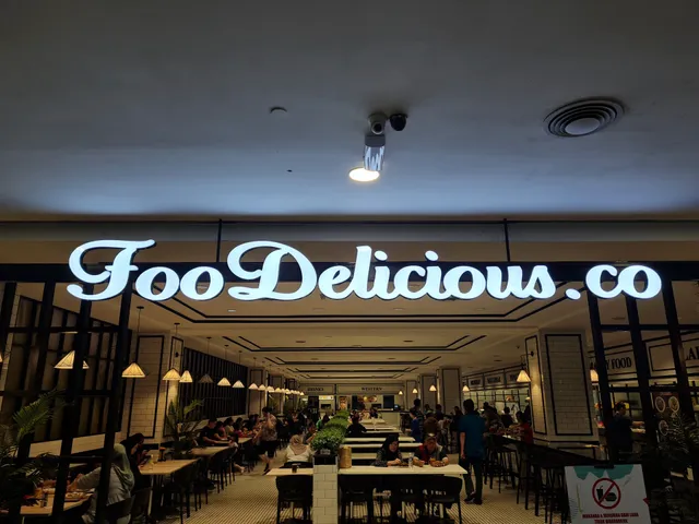 Boulevard Food Court