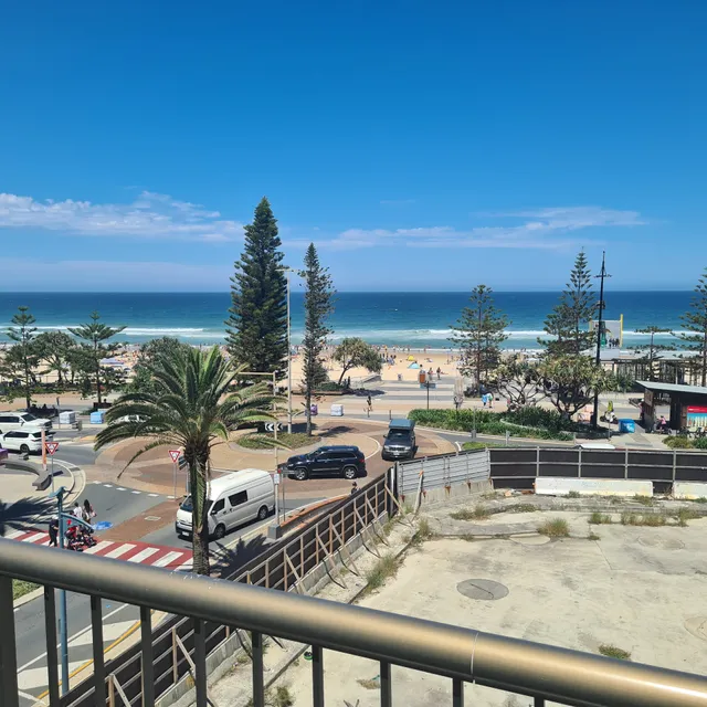 Surfers International Holiday Apartments