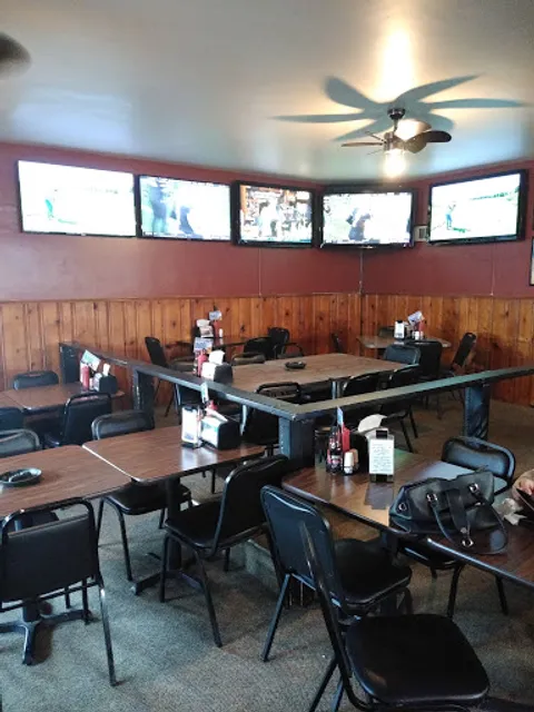 Coach's Sports Bar & Grill