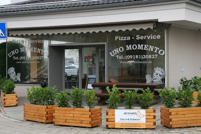 Pizza Service UNO MOMENTO