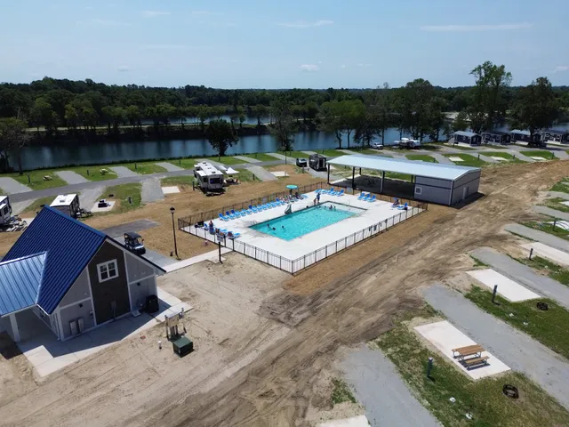 The Lakes RV & Cabin Resort
