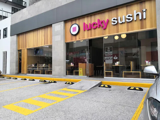Lucky Sushi