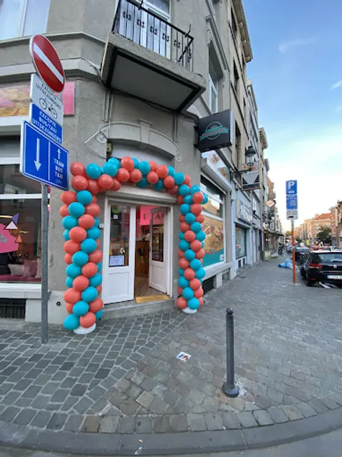 Peach Pit Burger Brussels