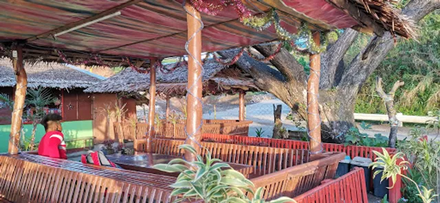 Highway Square Kitchennete