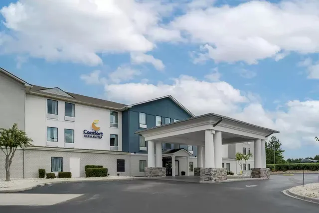 Comfort Inn & Suites Fultondale Gardendale I-65