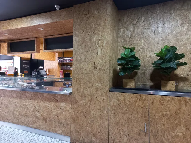 TOSTAO' Café y PAN - Estacion Cedritos Carrera 19