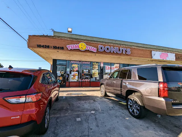 Yum Yum Donuts