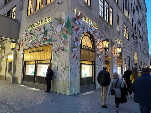 Van Cleef & Arpels (New York - Fifth Avenue)