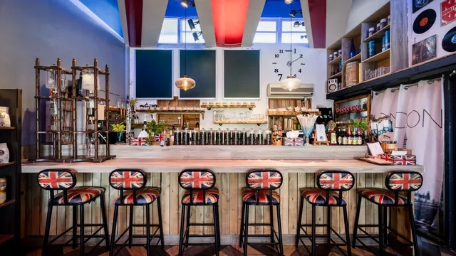 前方有路 飛帆旗艦店(飛帆生活藝術·人文·咖啡館)新竹自烘咖啡豆 新竹咖啡廳 新竹甜點 新竹下午茶 香山甜點 新竹身心靈整合 新竹占卜算命