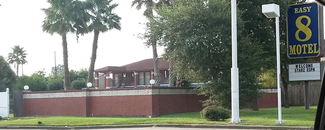 Easy 8 Motel