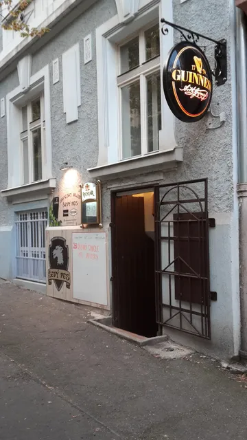 Scottish club "Gray dog"