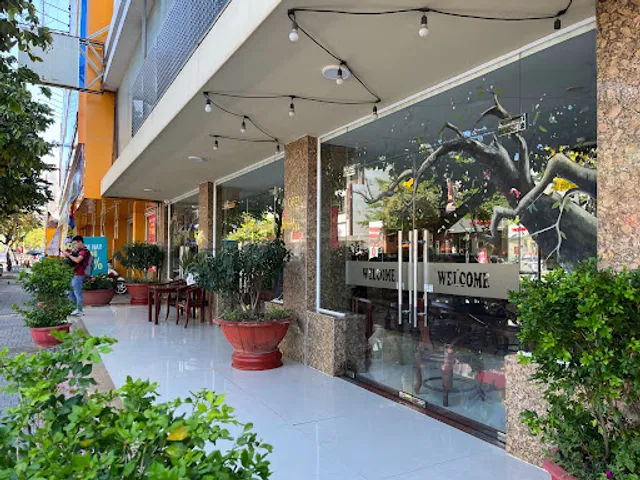 Highlands Coffee Tan Hoang Mao