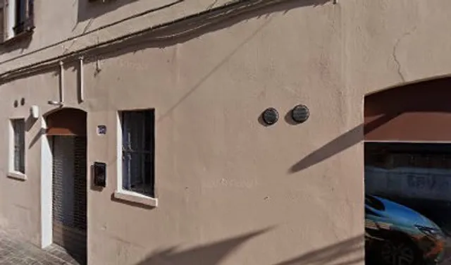 Via Guglielmo degli Adelardi, 27